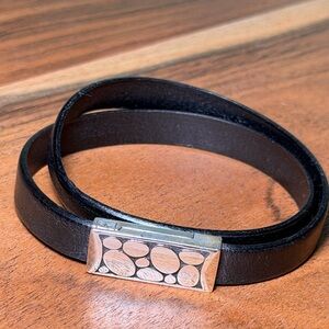 JOHN HARDY doble wrap Dark Black Leather Bracelet with S.S .925 magnet. Size 8”